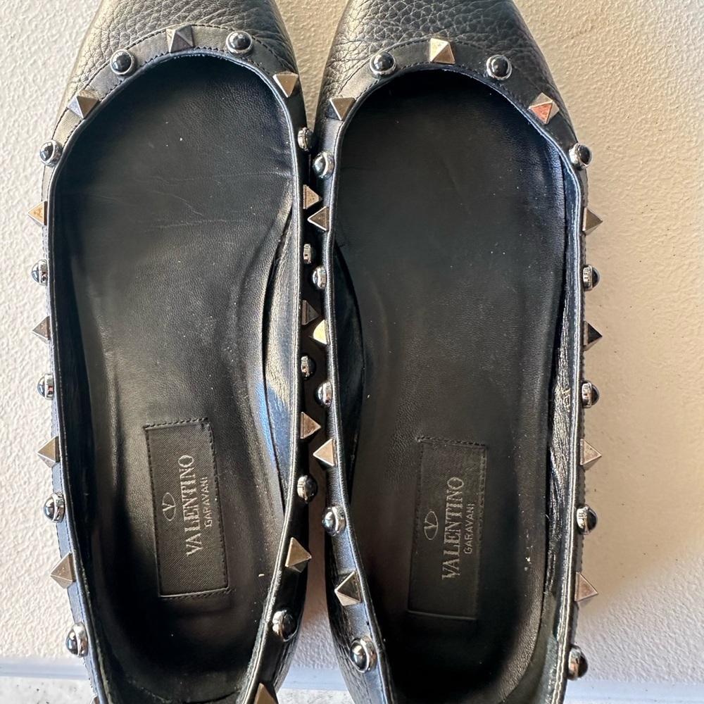 Pre Loved Valentino Garavani Rockstud Shoes. Flats View 5